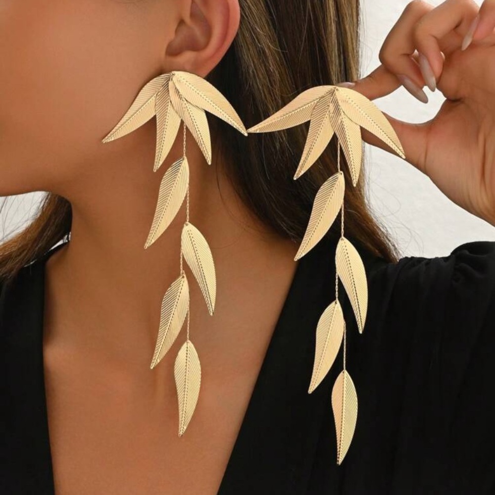 Elegant Gold Leaf Drop Earrings